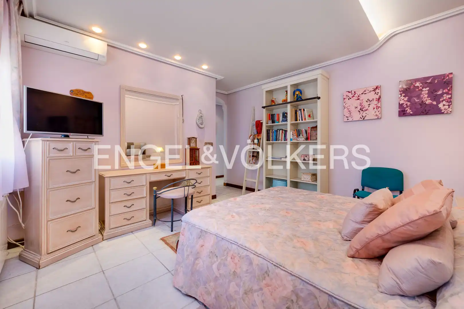 Habitación de Finca rústica en venta en Torrevieja con Aire acondicionado, Calefacción y Jardín privado