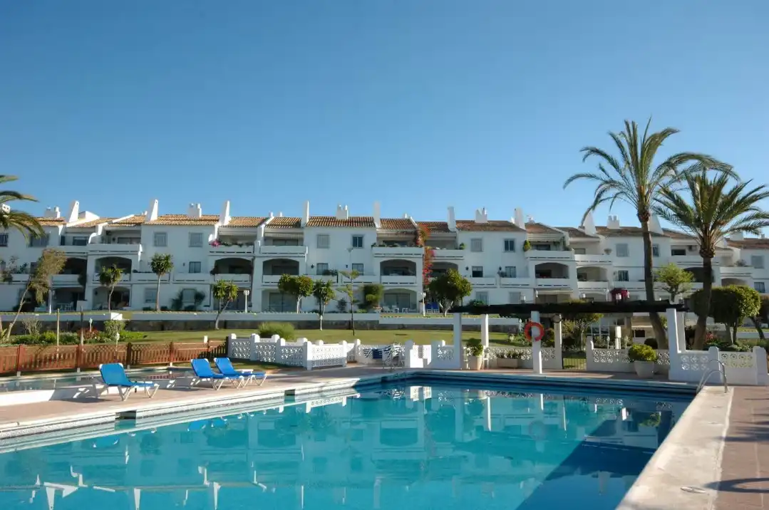Vista exterior de Planta baja en venta en Marbella con Aire acondicionado, Calefacción y Terraza