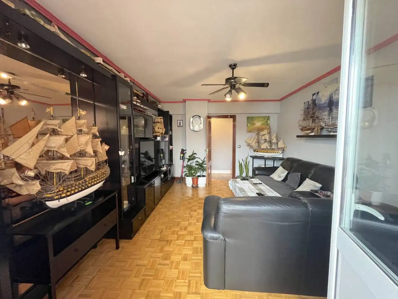 Living room of Flat for sale in Erandio  with Heating, Terrace and Furnished