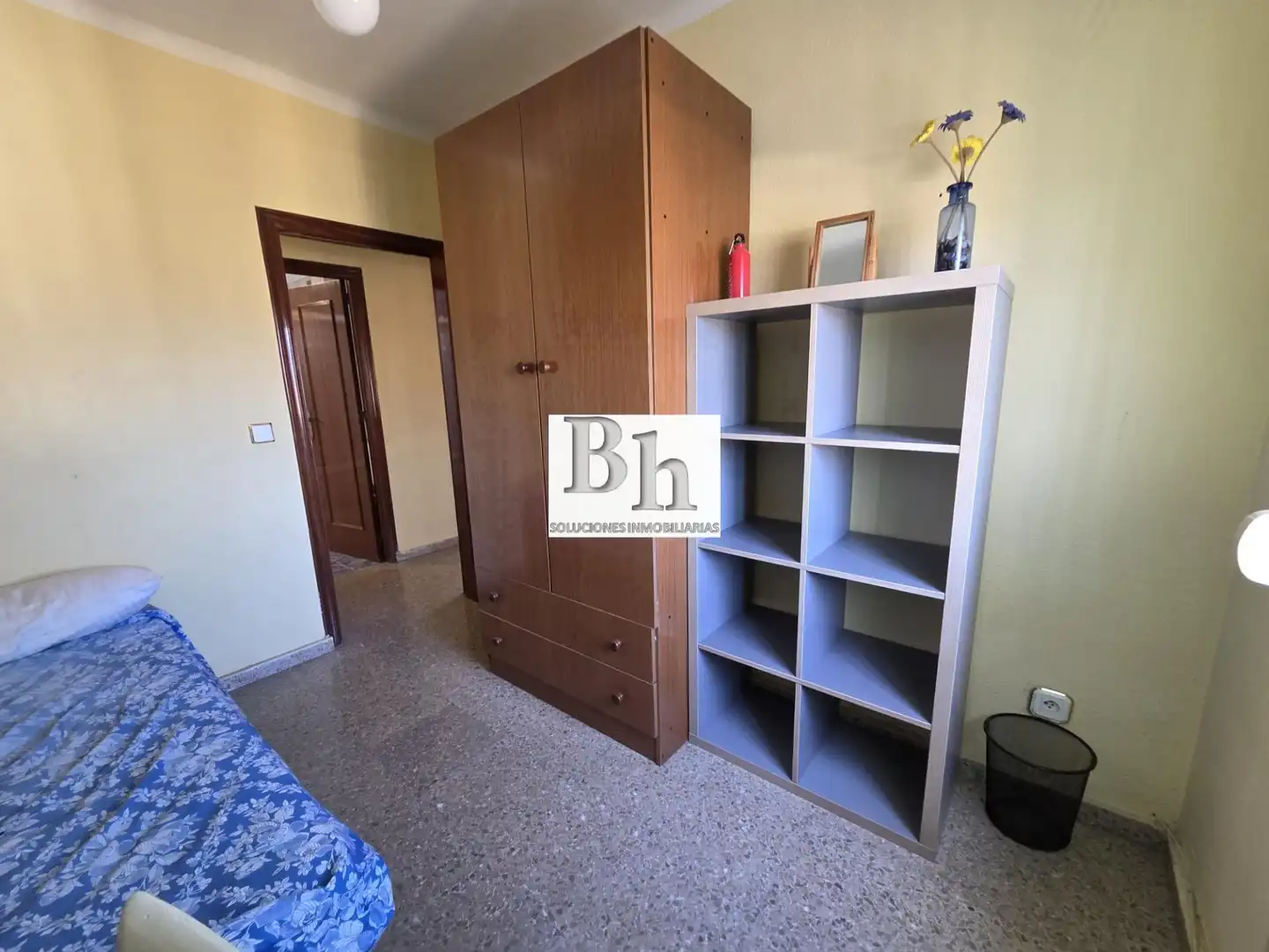 Habitación de Piso de alquiler en Málaga con Terraza y Amueblado