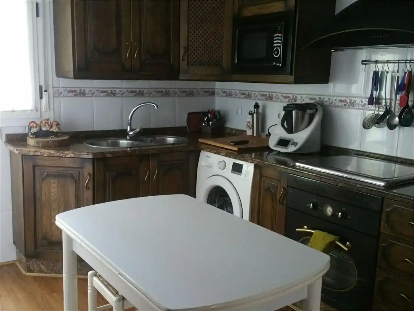 Cocina de Casa adosada en venta en Trujillo con Aire acondicionado y Balcón