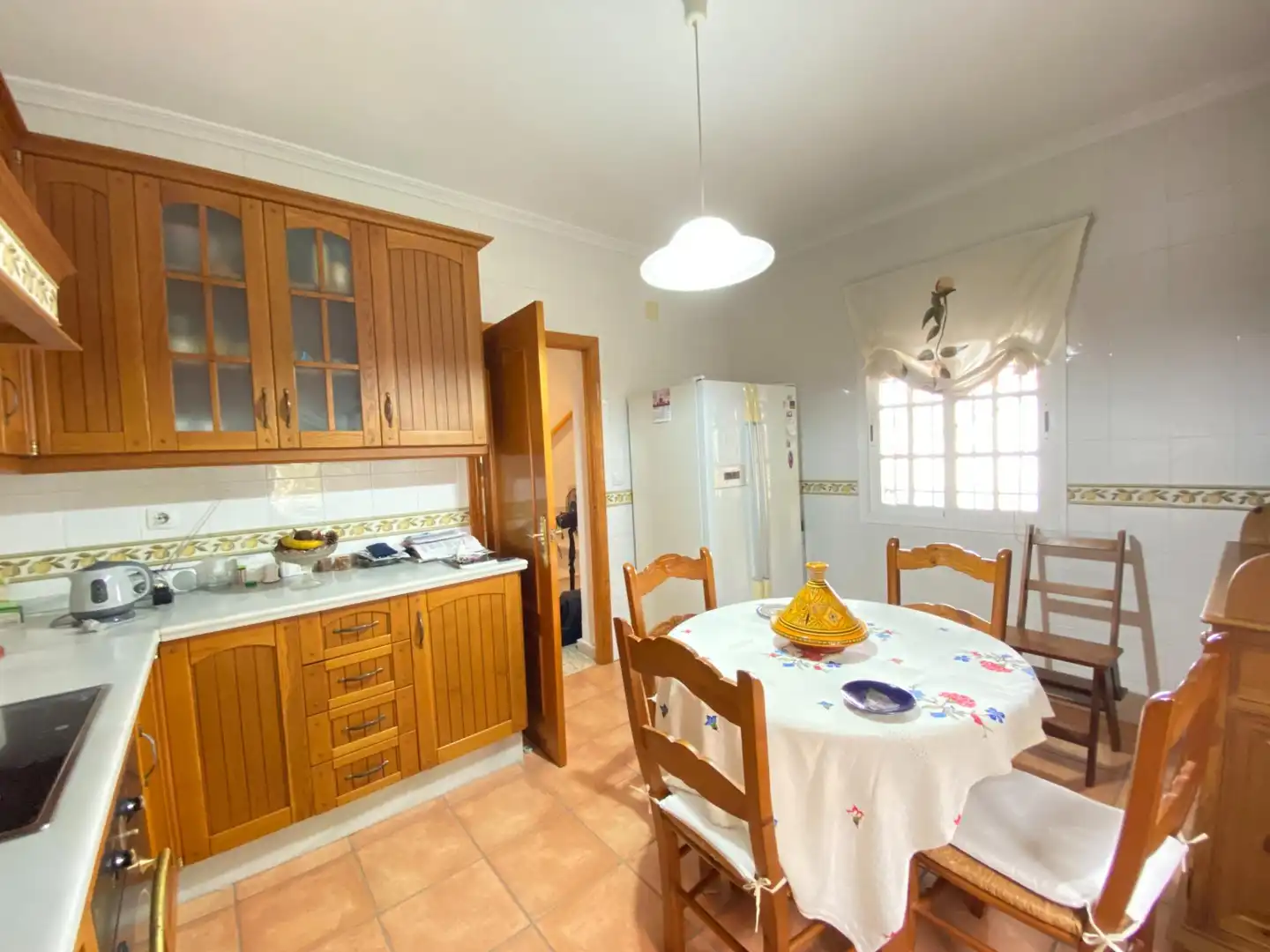 Kitchen of Houses for sale in Dos Hermanas  with Air Conditioner and Private garden