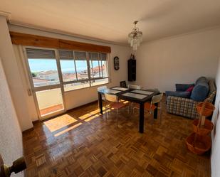 Sala d'estar de Pis en venda en Losar de la Vera amb Balcó