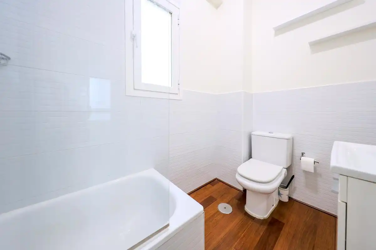 Baño de Piso en venta en Madrid con Aire acondicionado, Calefacción y Terraza