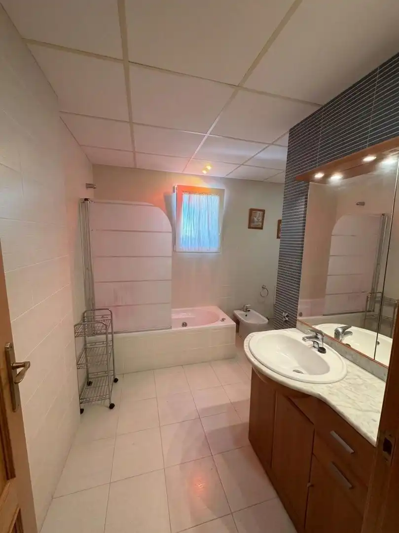 Bathroom of Attic for sale in Vila-real  with Air Conditioner, Terrace and Furnished