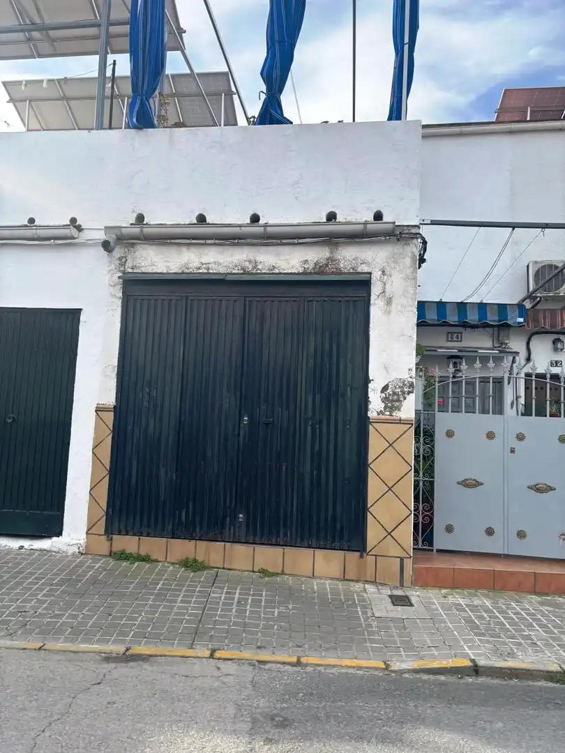 Vista exterior de Garatge en venda en Valencina de la Concepción