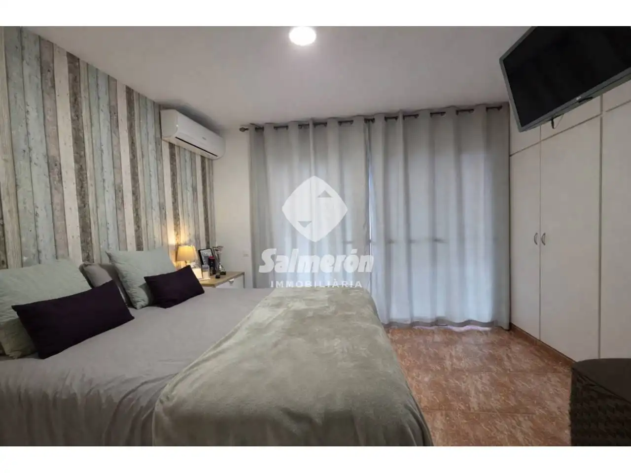 Habitación de Casa adosada en venta en Palafolls con Aire acondicionado, Calefacción y Jardín privado