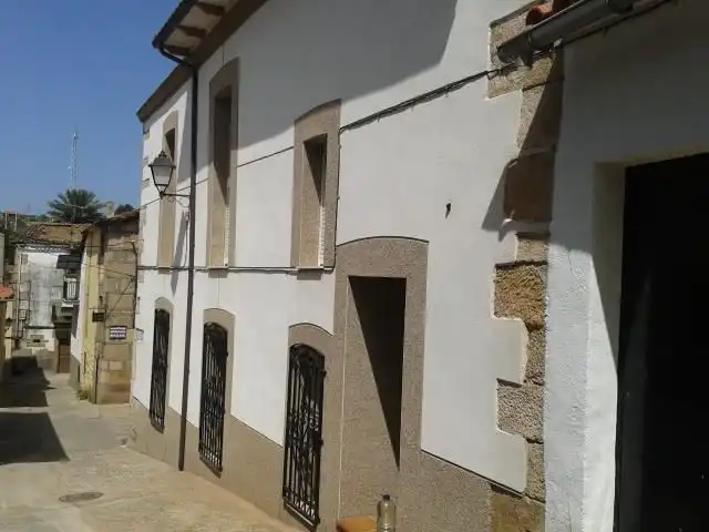Vista exterior de Casa o chalet en venta en Perales del Puerto con Calefacción, Terraza y Trastero