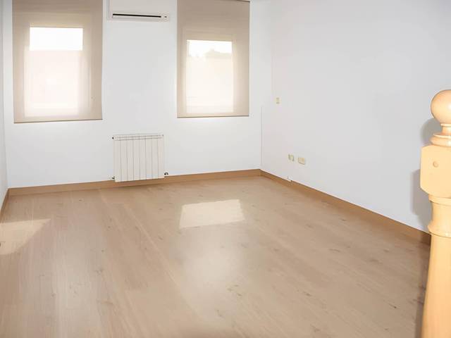 Dúplex en Venta en Calle de Fuente Vieja en Valdeolmos-Alalpardo