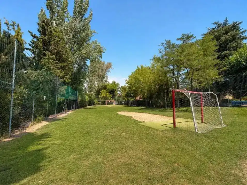 Casa o xalet de lloguer en La Moraleja amb Aire condicionat, Jardí privat i Piscina