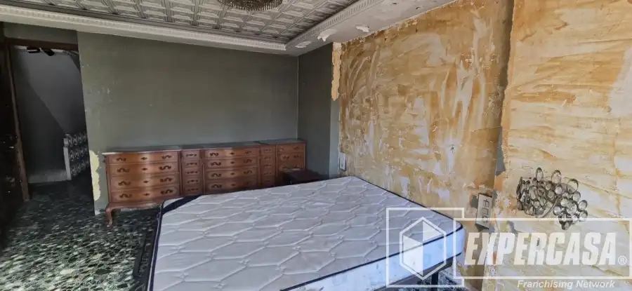 Schlafzimmer von Gebäude zum Verkauf in Silla