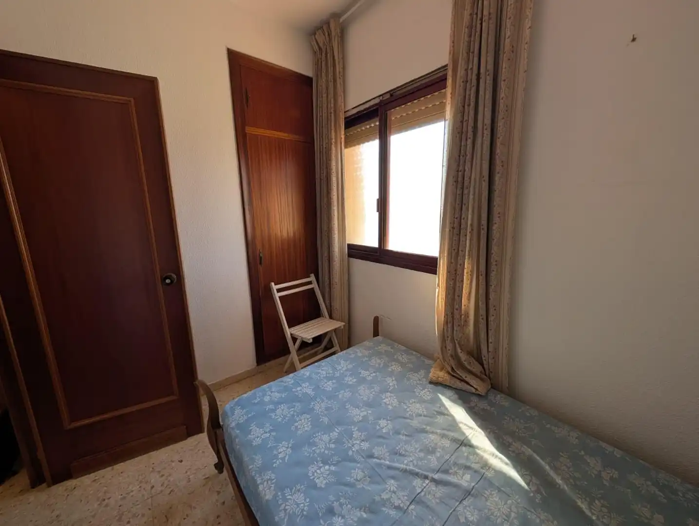 Dormitori de Apartament en venda en Gandia amb Terrassa, Balcó i Piscina comunitària