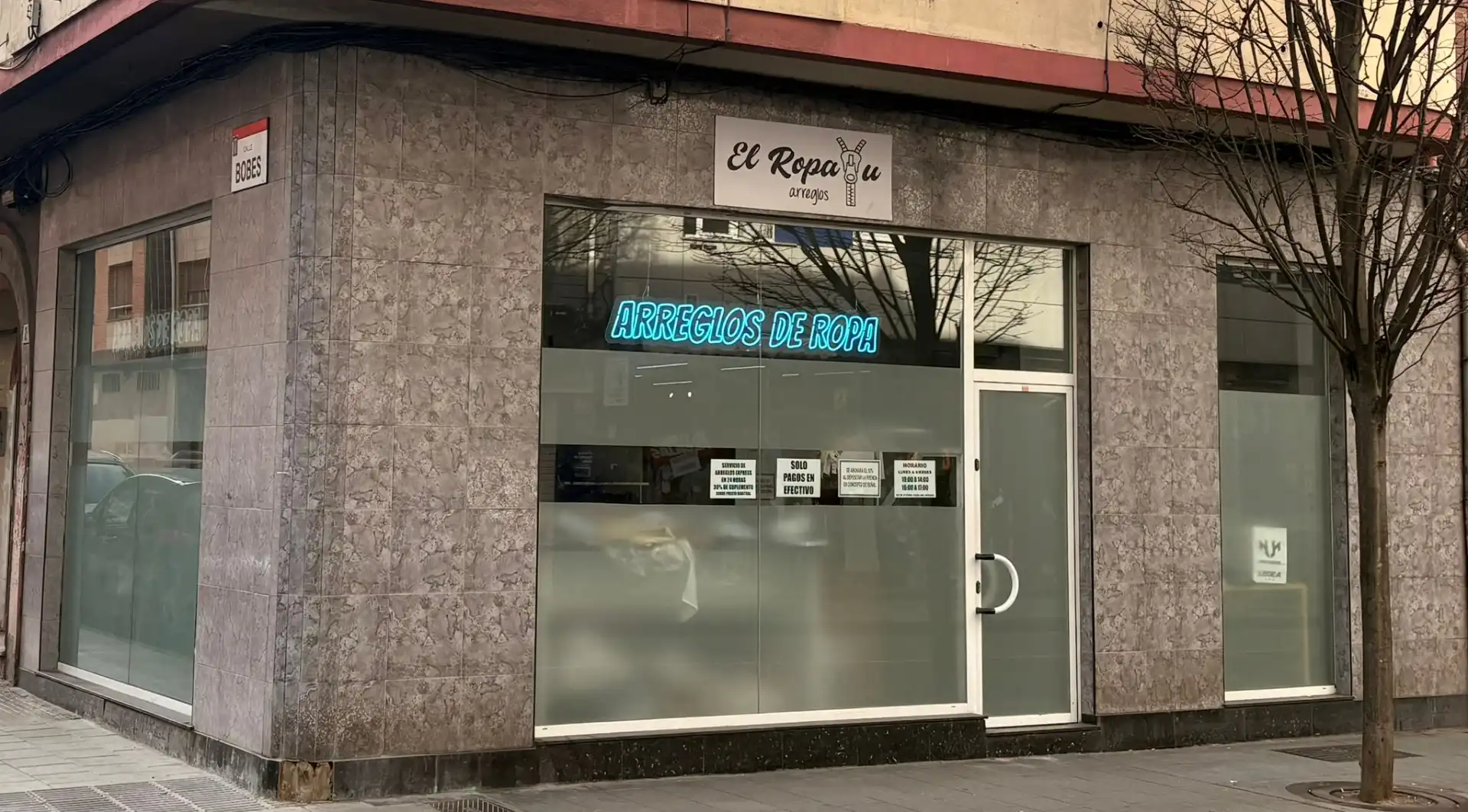 Local de alquiler en Avenida Schulz, Llano