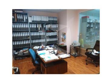 Local comercial en venda a Calle Jilguero