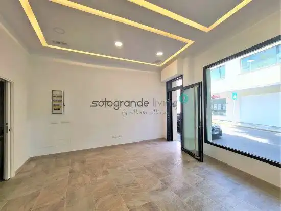 Locale commerciale in vendita a San Enrique - Guadiaro -  Pueblo Nuevo, imagen 2