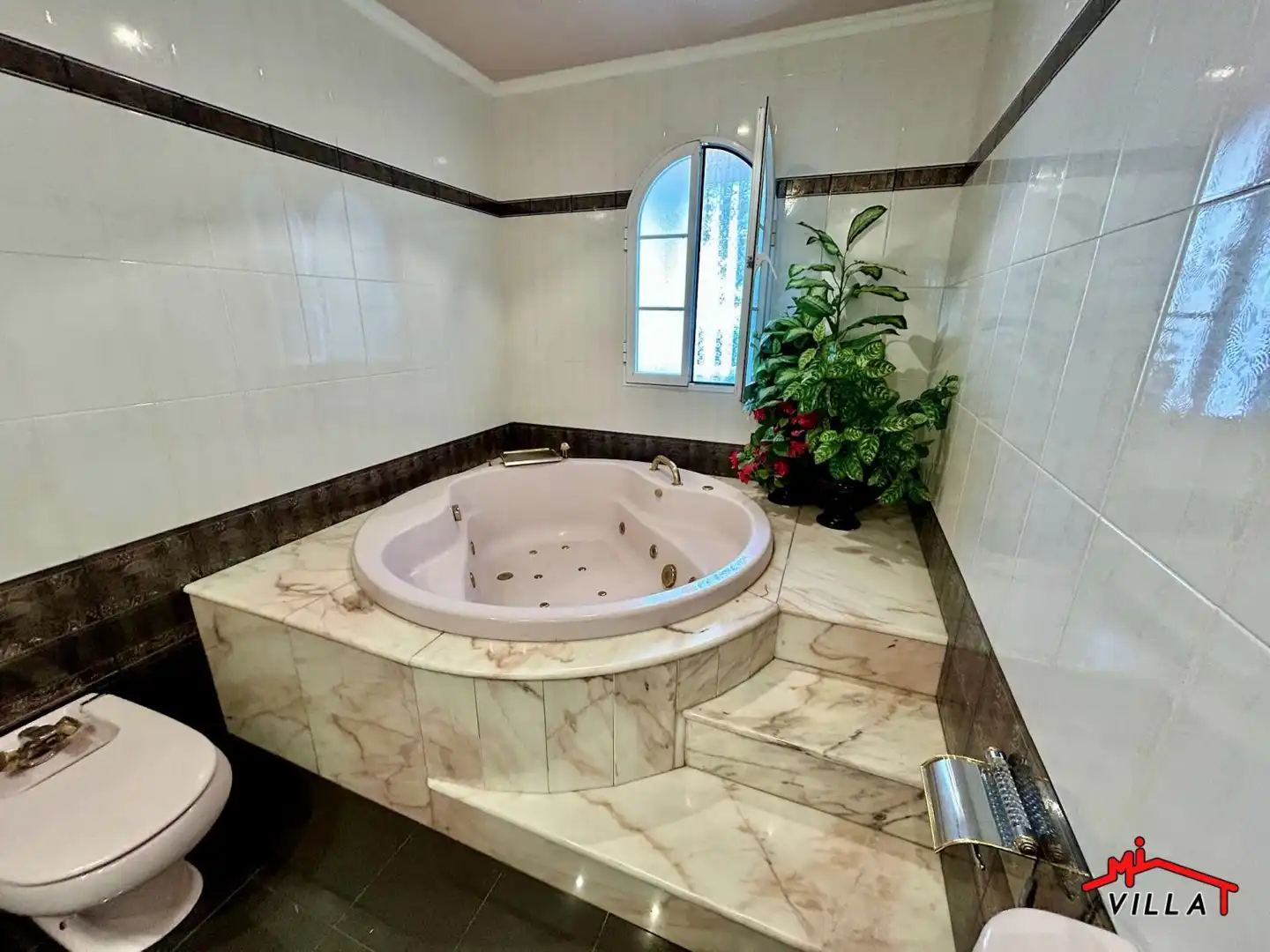 Badezimmer von Haus oder Chalet zum Verkauf in Laredo mit Heizung und Terrasse