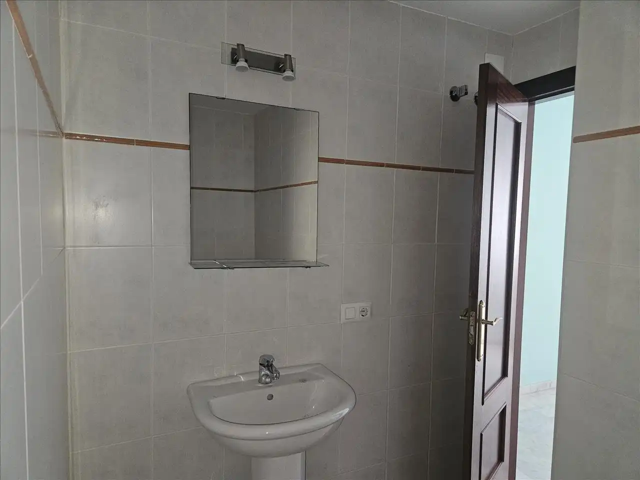 Baño de Piso en venta en Sevilla con Trastero