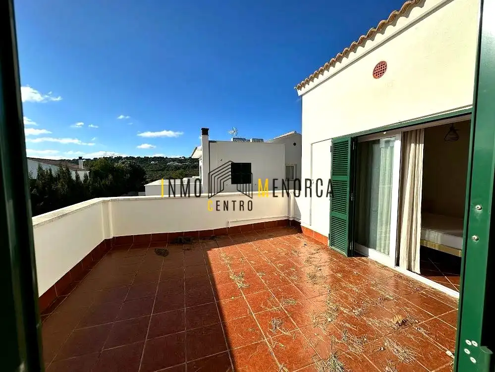 Vista exterior de Casa o xalet en venda en Es Mercadal amb Aire condicionat, Jardí privat i Terrassa
