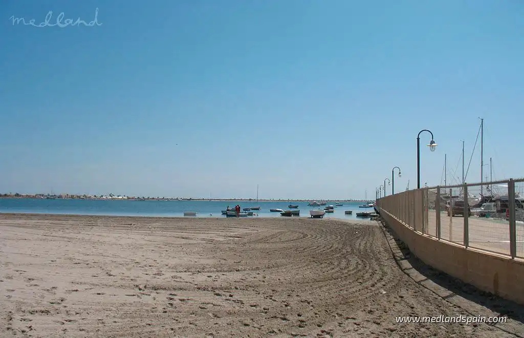 Vista exterior de Apartament en venda en San Pedro del Pinatar amb Jardí privat, Terrassa i Traster