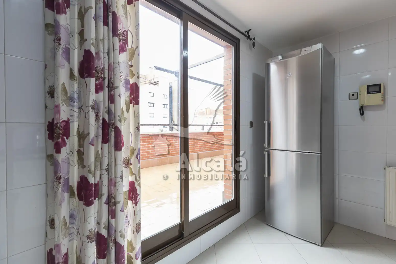 Habitación de Ático en venta en Alcalá de Henares con Aire acondicionado, Calefacción y Terraza