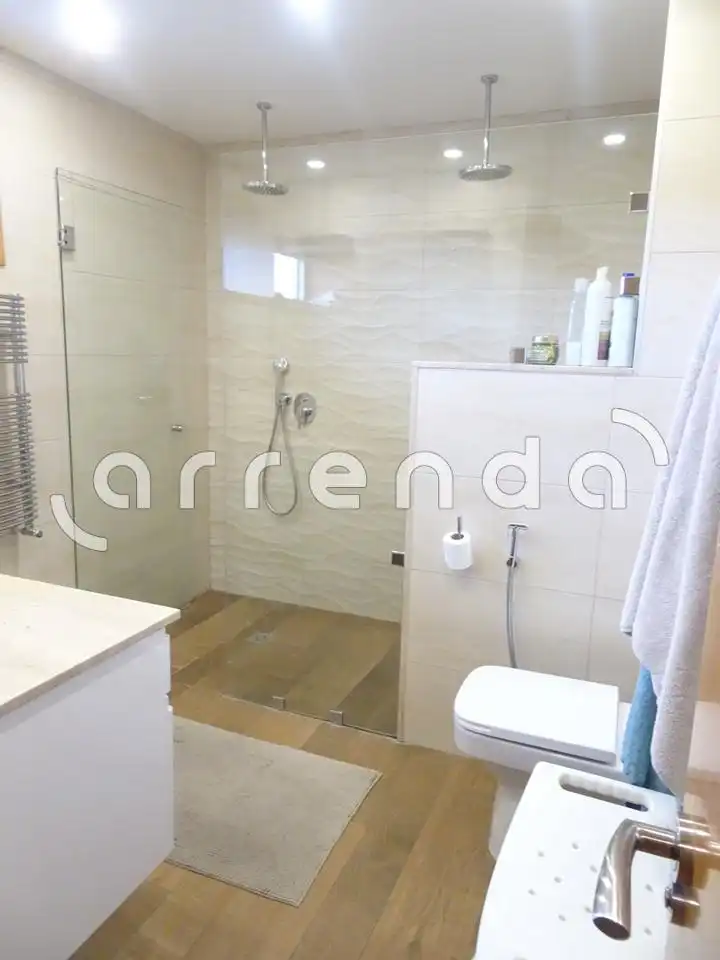 Bany de Casa o xalet de lloguer en Piélagos amb Jardí privat, Piscina i Moblat