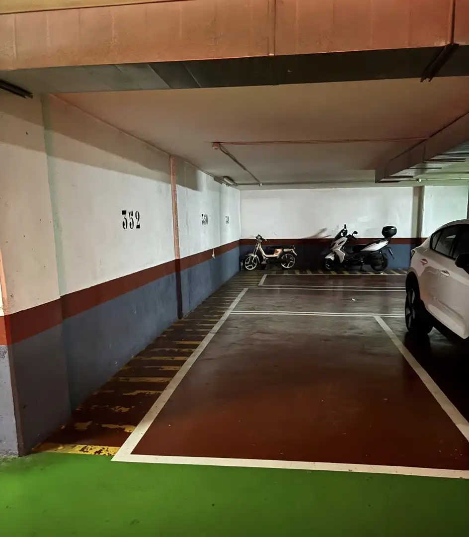 Aparcament de Garatge en venda en Barberà del Vallès