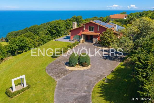 Casa-chalet en Venta en Igeldo