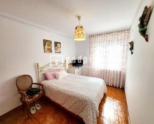 Bedroom of Flat for sale in  Madrid Capital  with Air Conditioner