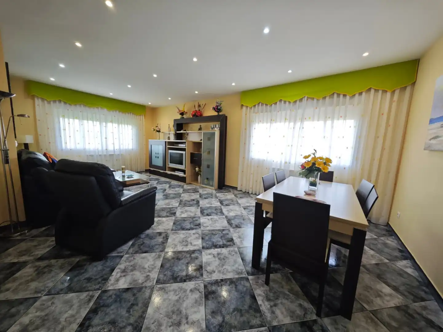 Sala de estar de Casa o chalet en venta en Escalona con Aire acondicionado, Calefacción y Piscina