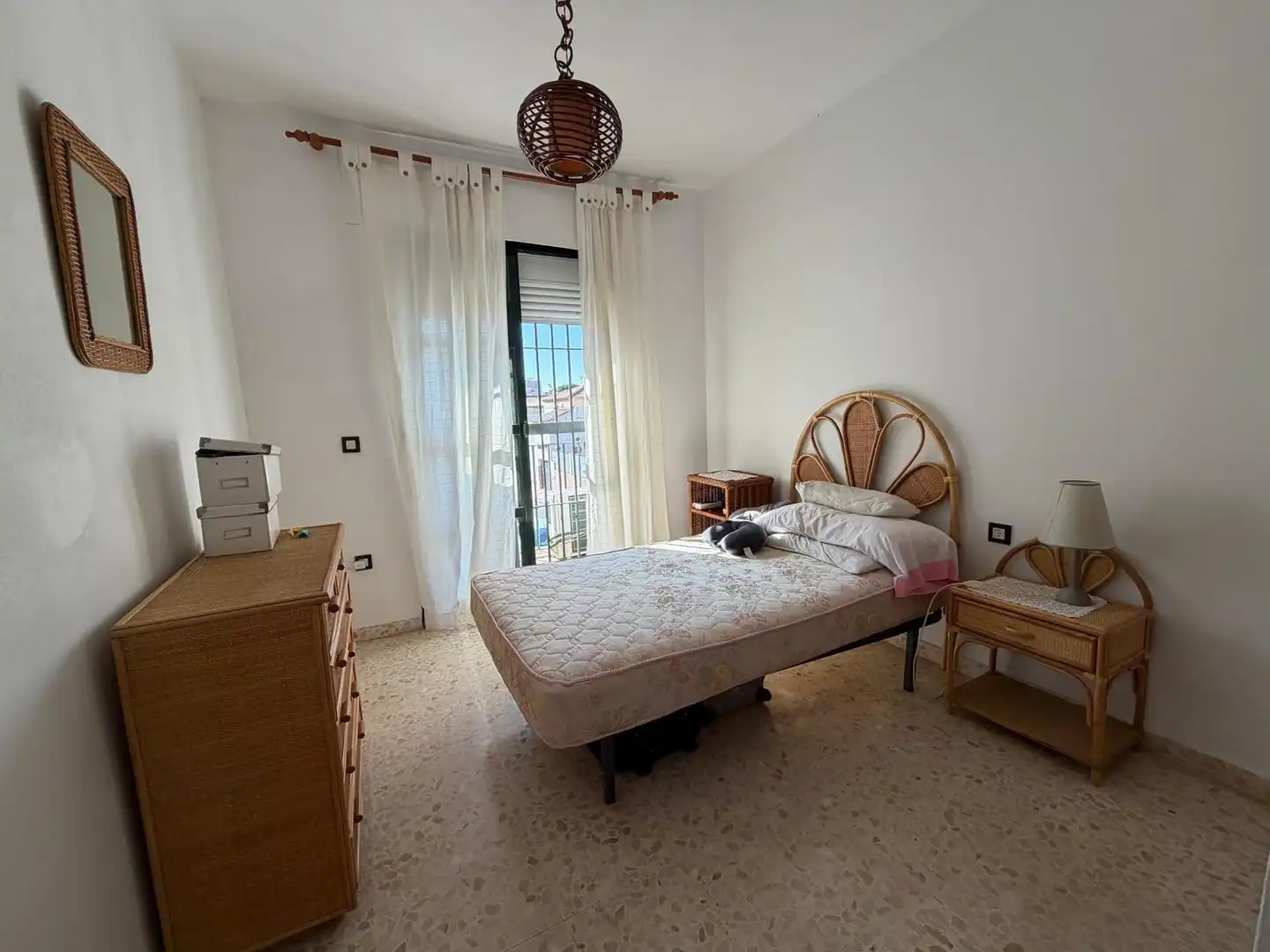 Schlafzimmer von Einfamilien-Reihenhaus zum Verkauf in Mairena del Aljarafe