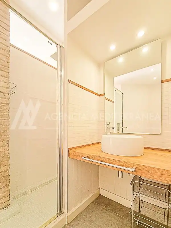 Baño de Piso de alquiler en Valencia con Aire acondicionado, Calefacción y Trastero