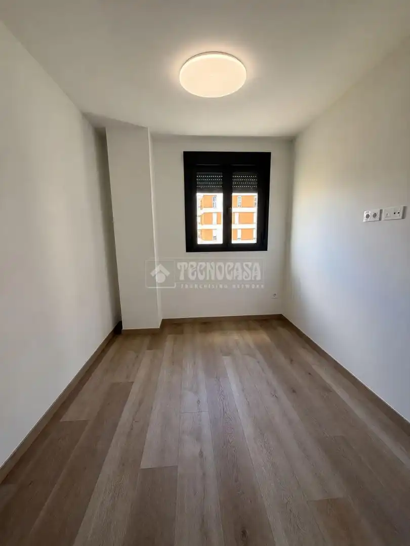 Habitación de Piso de alquiler en Camas con Terraza y Trastero