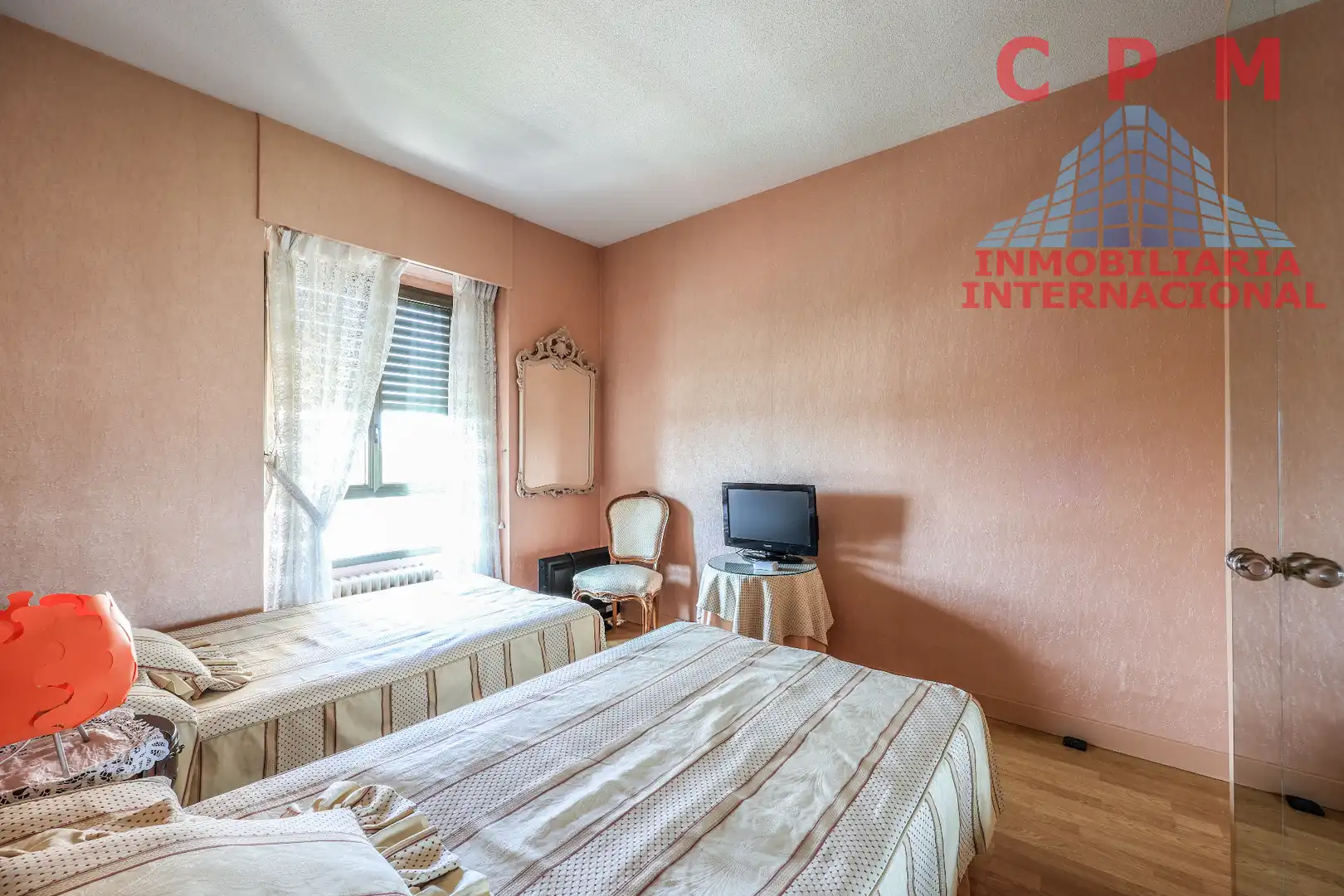 Schlafzimmer von Wohnung zur Miete in Madrid mit Klimaanlage, Heizung und Parkett