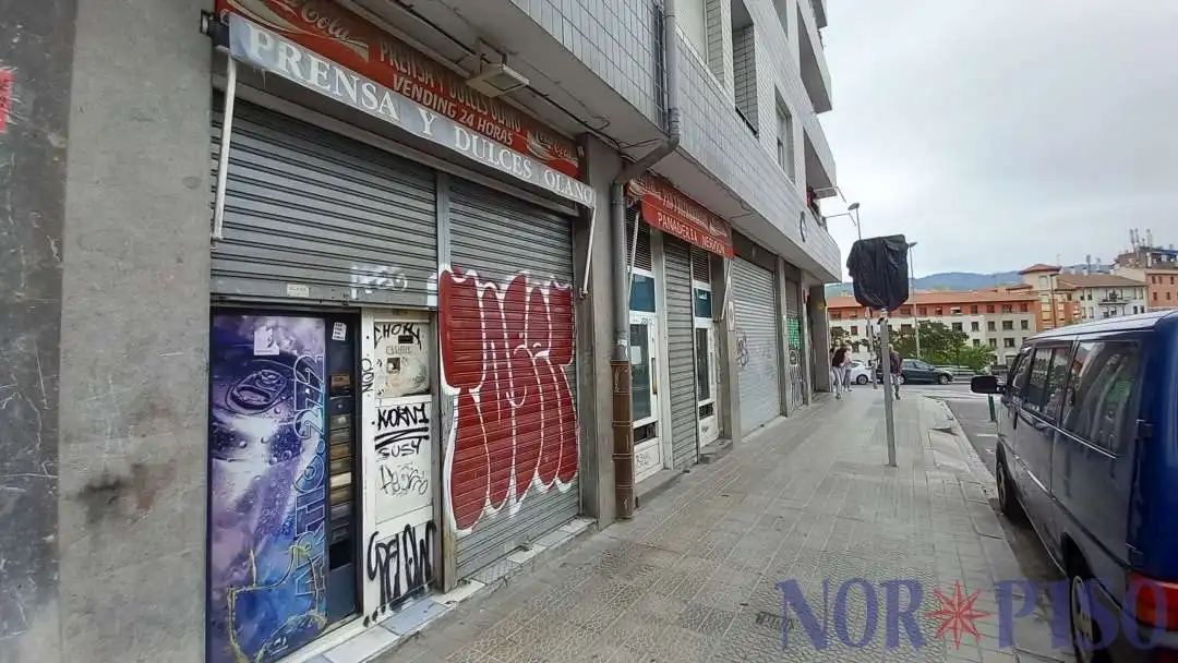Local comercial en venda a Ibaiondo, imagen 2