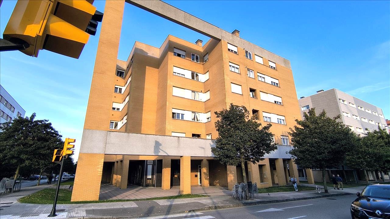 Vista exterior de Piso en venta en Gijón 