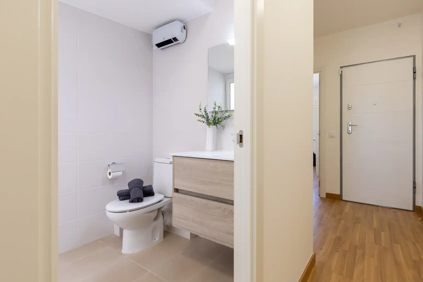 Bathroom of Flat for rent in Terrassa  with Heating, Parquet flooring and Terrace