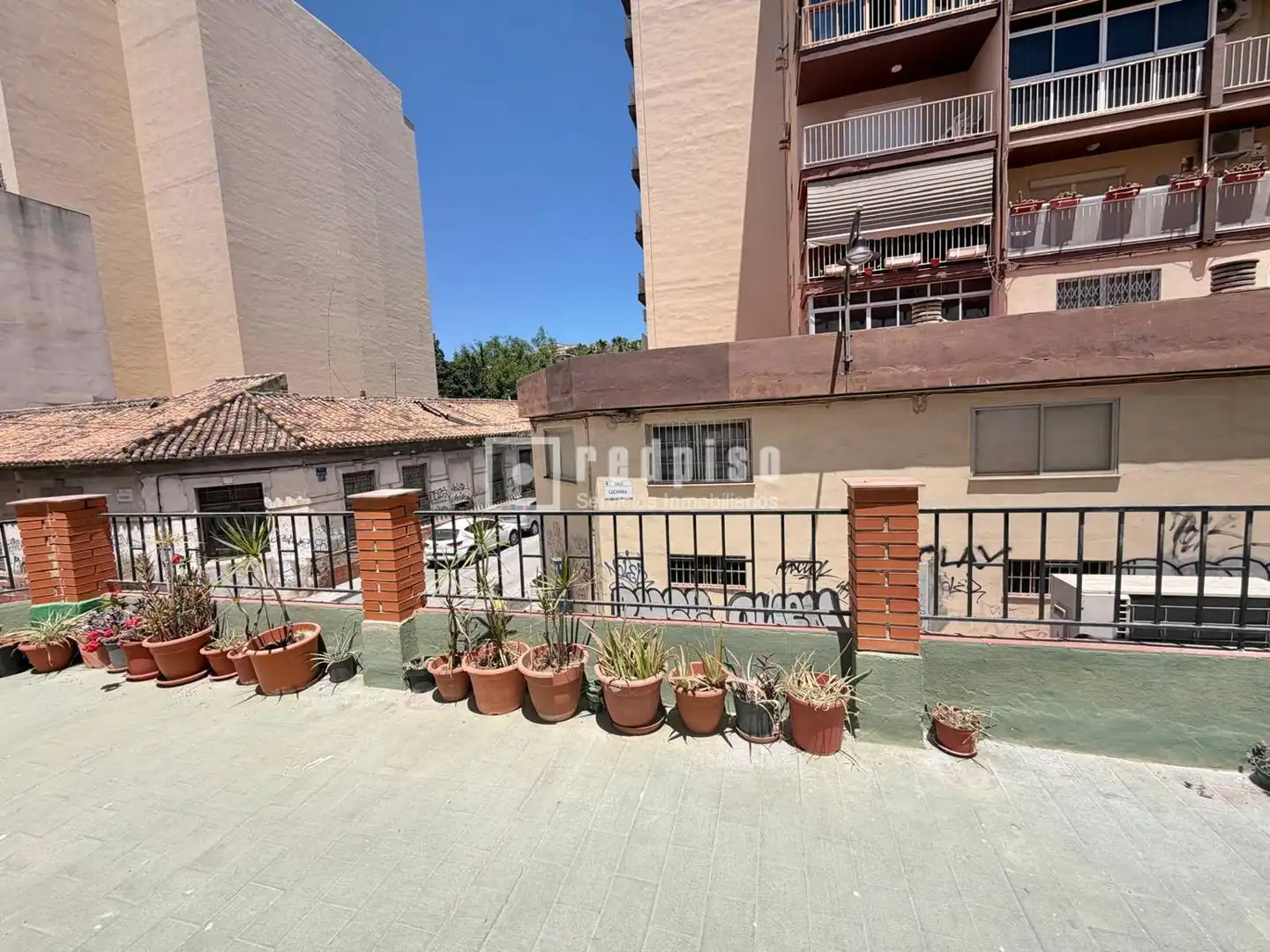 Vista exterior de Casa o xalet en venda en Málaga amb Aire condicionat, Terrassa i Traster