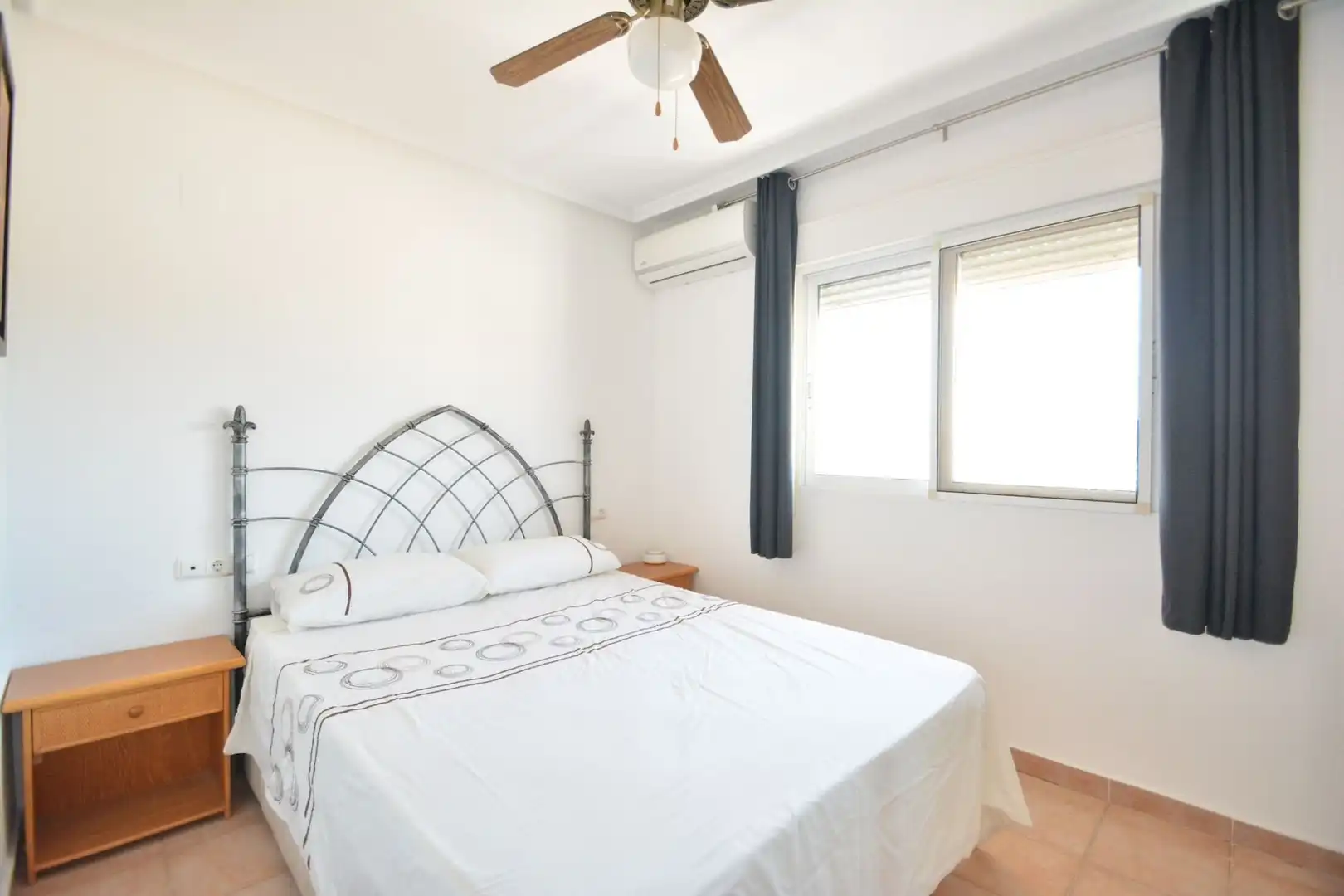 Habitación de Finca rústica en venta en Guardamar del Segura con Terraza, Trastero y Amueblado