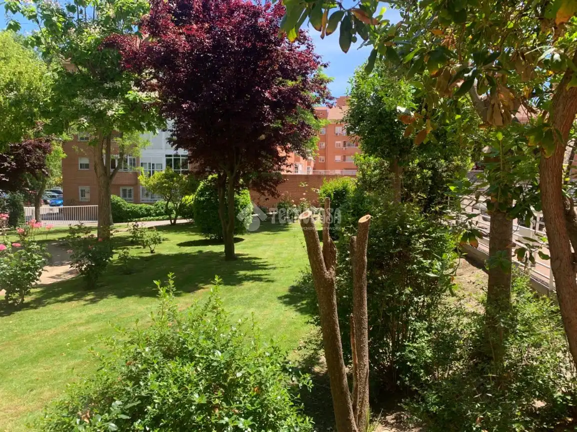 Jardín de Piso en venta en Valdemoro con Calefacción, Terraza y Trastero