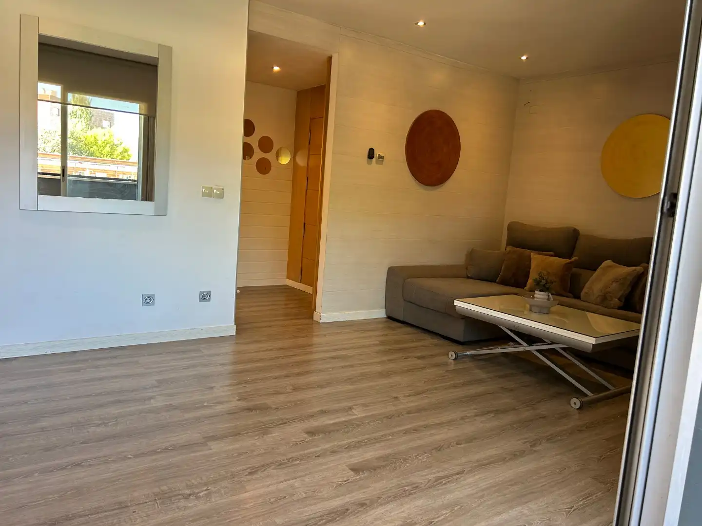 Sala de estar de Piso de alquiler en Alhendín con Aire acondicionado, Calefacción y Jardín privado