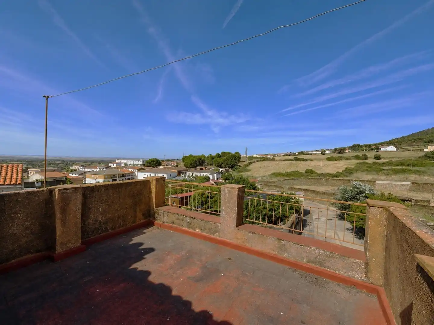 Vista exterior de Casa o chalet en venta en Casas de Millán con Calefacción, Terraza y Trastero