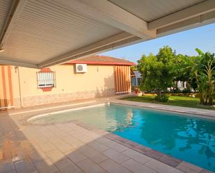 Piscina de Casa o xalet en venda en Chiclana de la Frontera amb Aire condicionat, Calefacció i Jardí privat