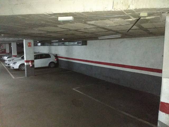 Garaje en Alquiler en Carrer de Breda en Barri de les Corts