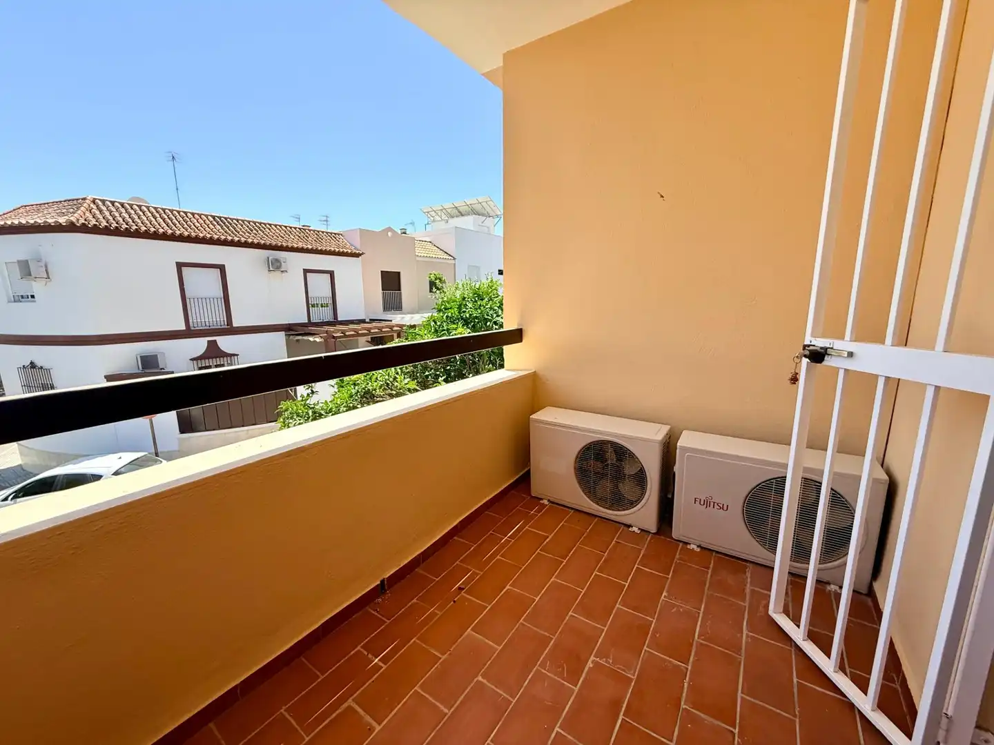 Terrassa de Casa adosada en venda en Morón de la Frontera amb Aire condicionat, Terrassa i Traster
