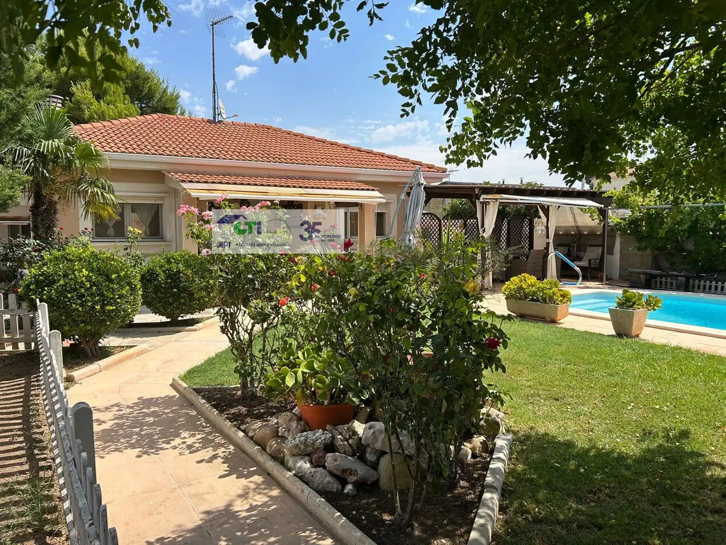 Villa zum Verkauf in Urb. Conde Fuentes