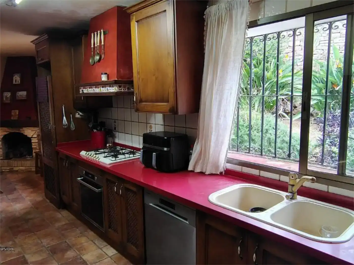 Cuina de Casa o xalet en venda en Marbella amb Piscina