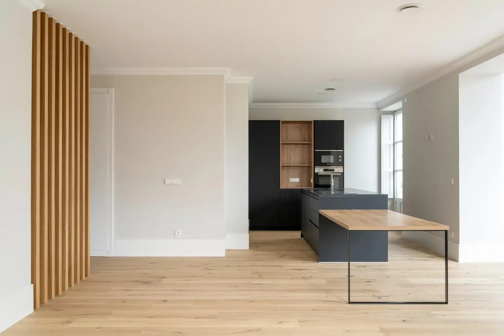 Kitchen of Flat for sale in A Coruña Capital   with Parquet flooring and Balcony