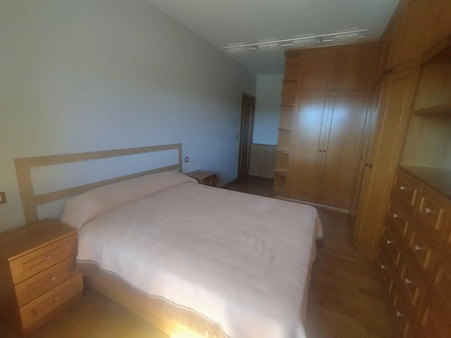 Dormitori de Apartament de lloguer en Lugo amb Calefacció, Terrassa i Traster