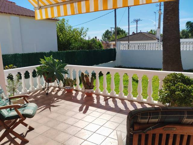 Casa-chalet en Venta en Carrer Solimar A en Alcanar
