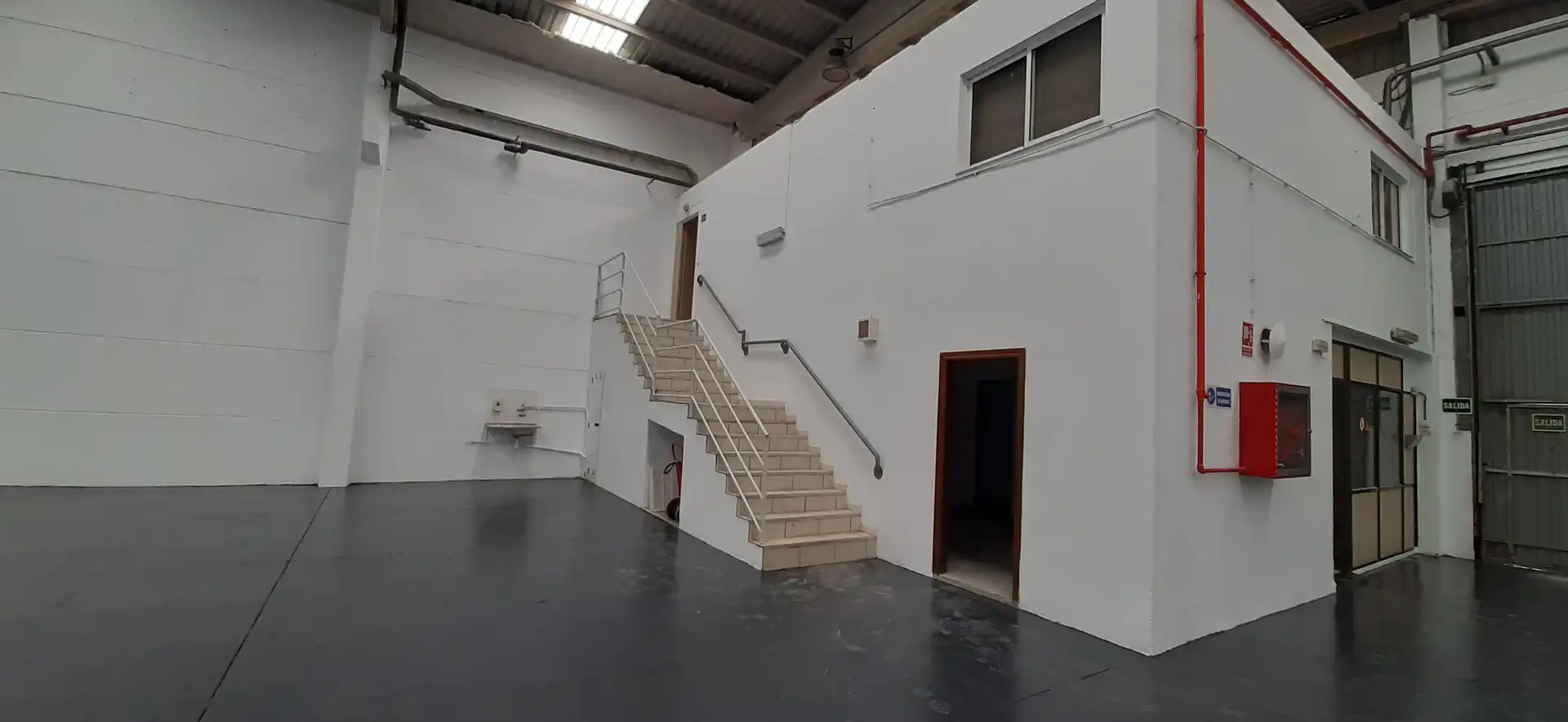 Industrial building to rent in Carrer Ciutat de Sevilla 36A, imagen 5